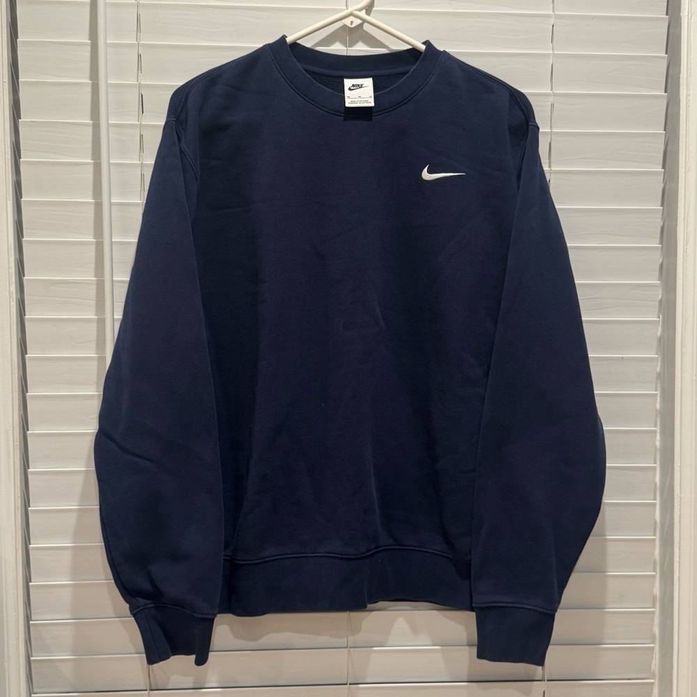Nike Unisex Oversized Medium Navy Crewneck Sweatshirt Embroidered Swoosh Classic - Picture 4 of 8